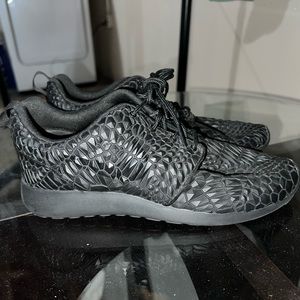 Size 9 women Nike.